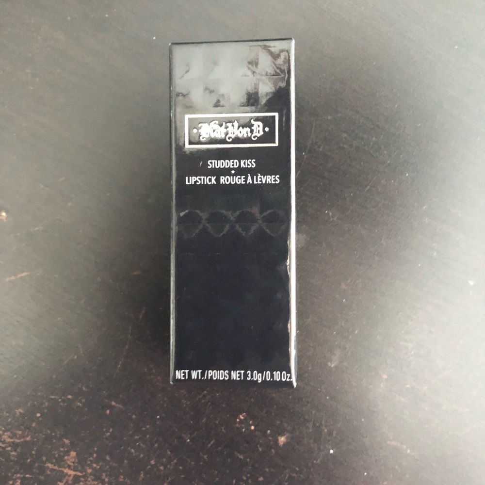 Kat Von D studded kiss lipstick Bauhau5